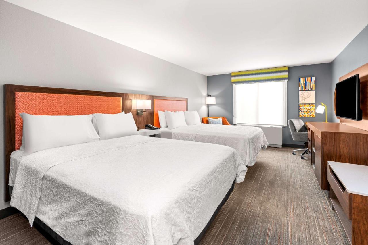 Hampton Inn & Suites Фэрбанкс Экстерьер фото