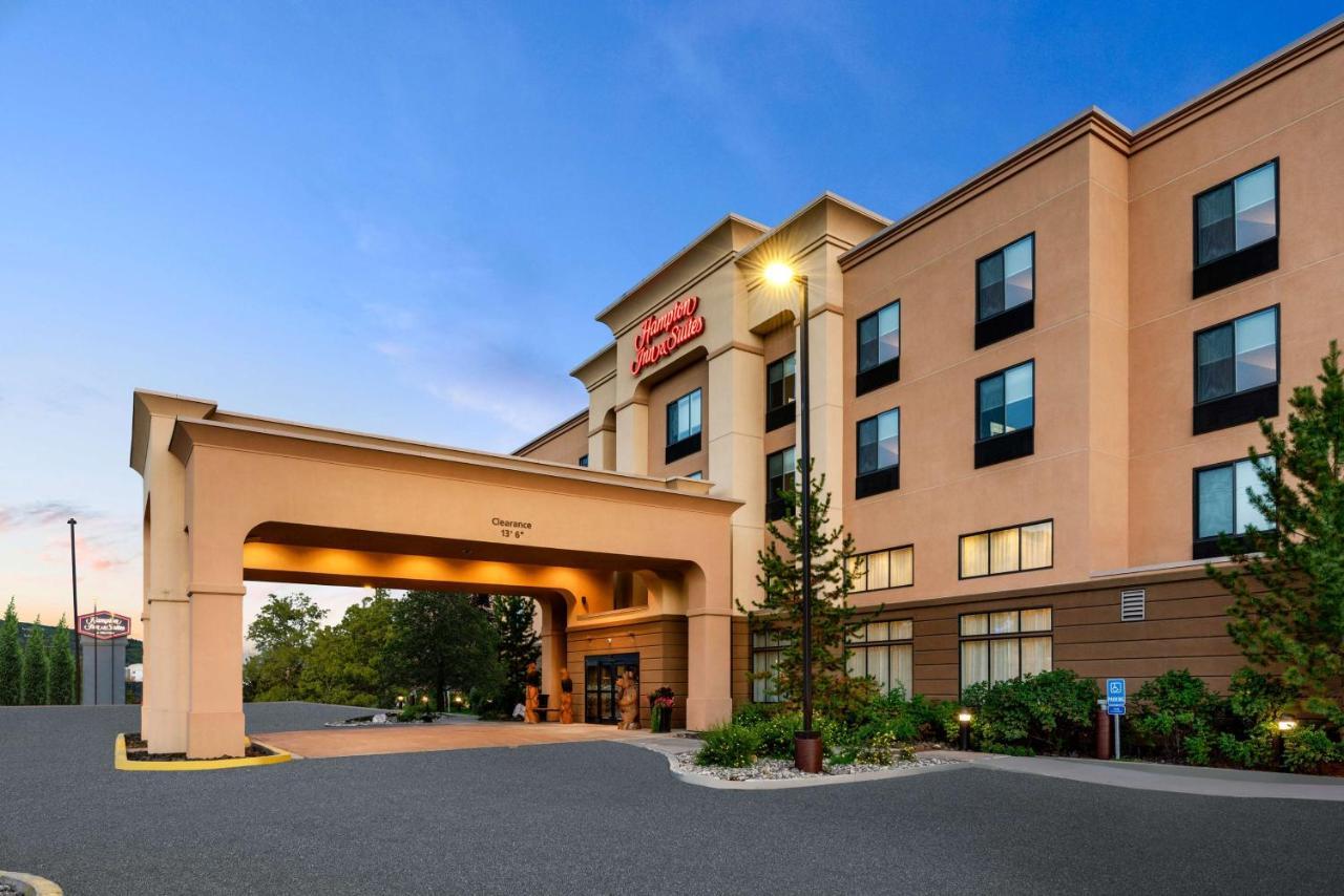 Hampton Inn & Suites Фэрбанкс Экстерьер фото