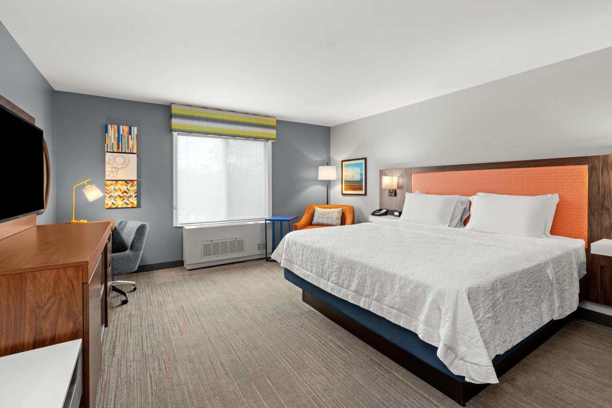 Hampton Inn & Suites Фэрбанкс Экстерьер фото