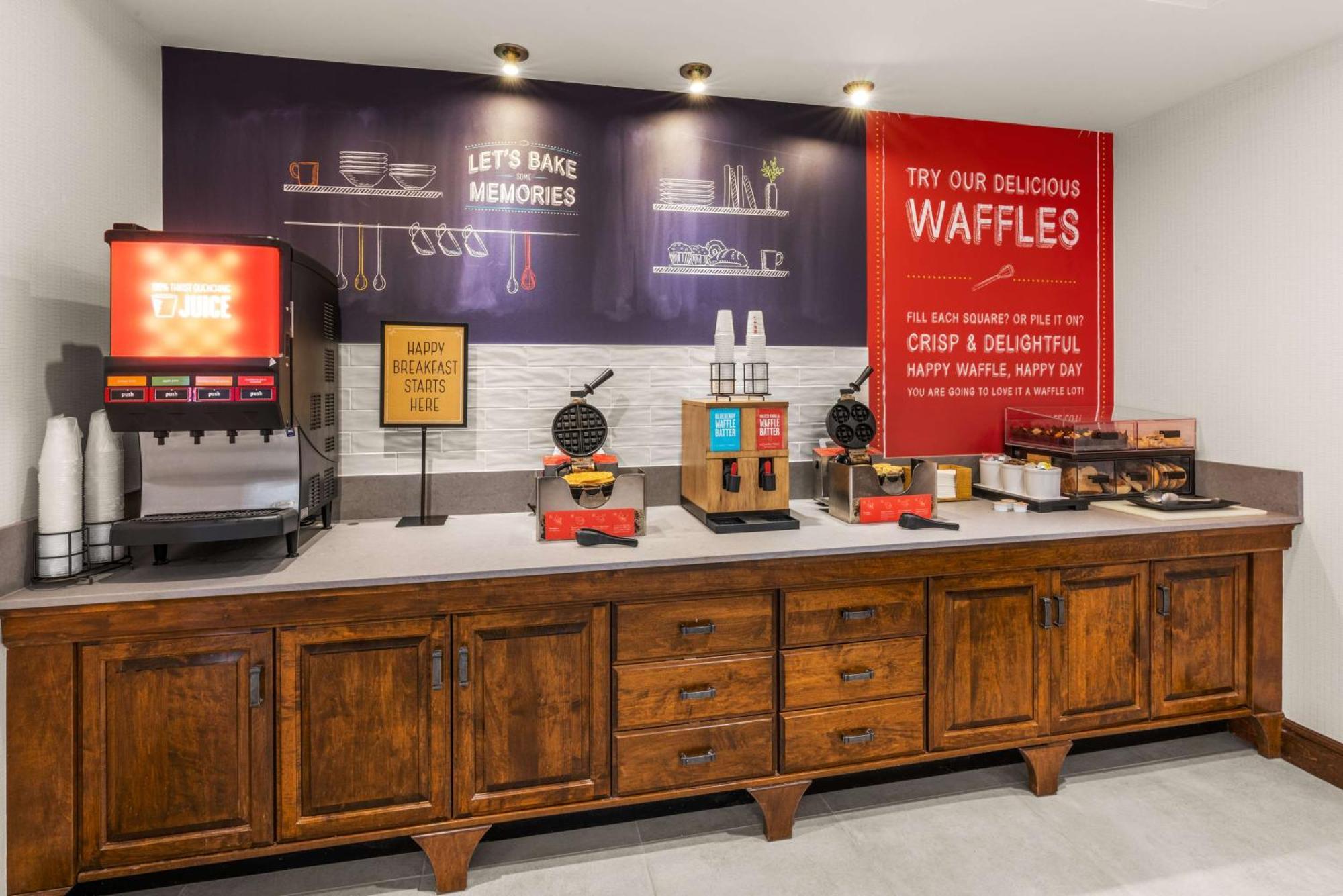 Hampton Inn & Suites Фэрбанкс Экстерьер фото