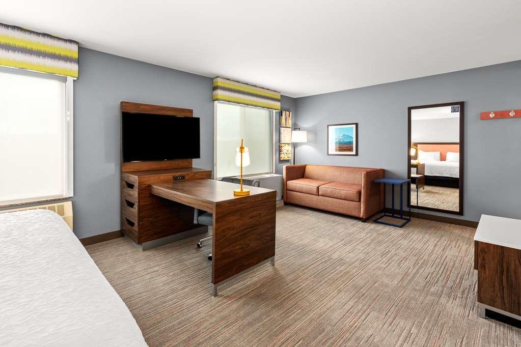 Hampton Inn & Suites Фэрбанкс Номер фото