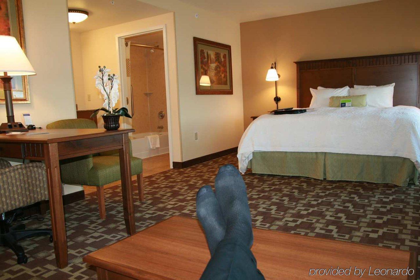 Hampton Inn & Suites Фэрбанкс Номер фото